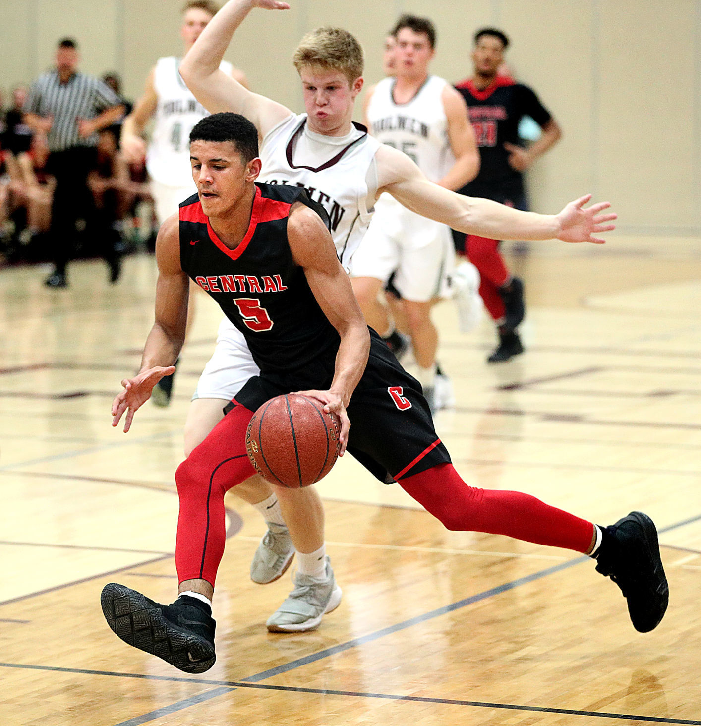 Dec 14: La Crosse Central vs Holmen
